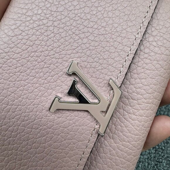 LOUIS VUITTON Portefeuille Capucines Leather Wallet 350-071025 - Picture 6 of 10